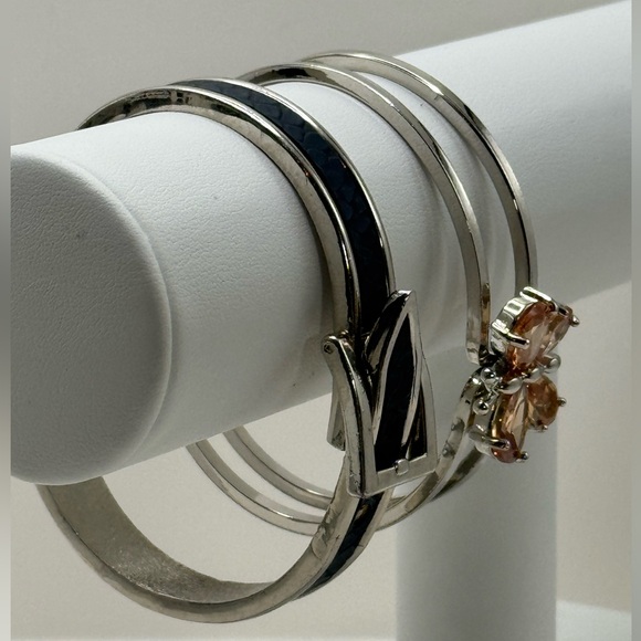 Clamper Bracelet Set - Picture 2 of 7